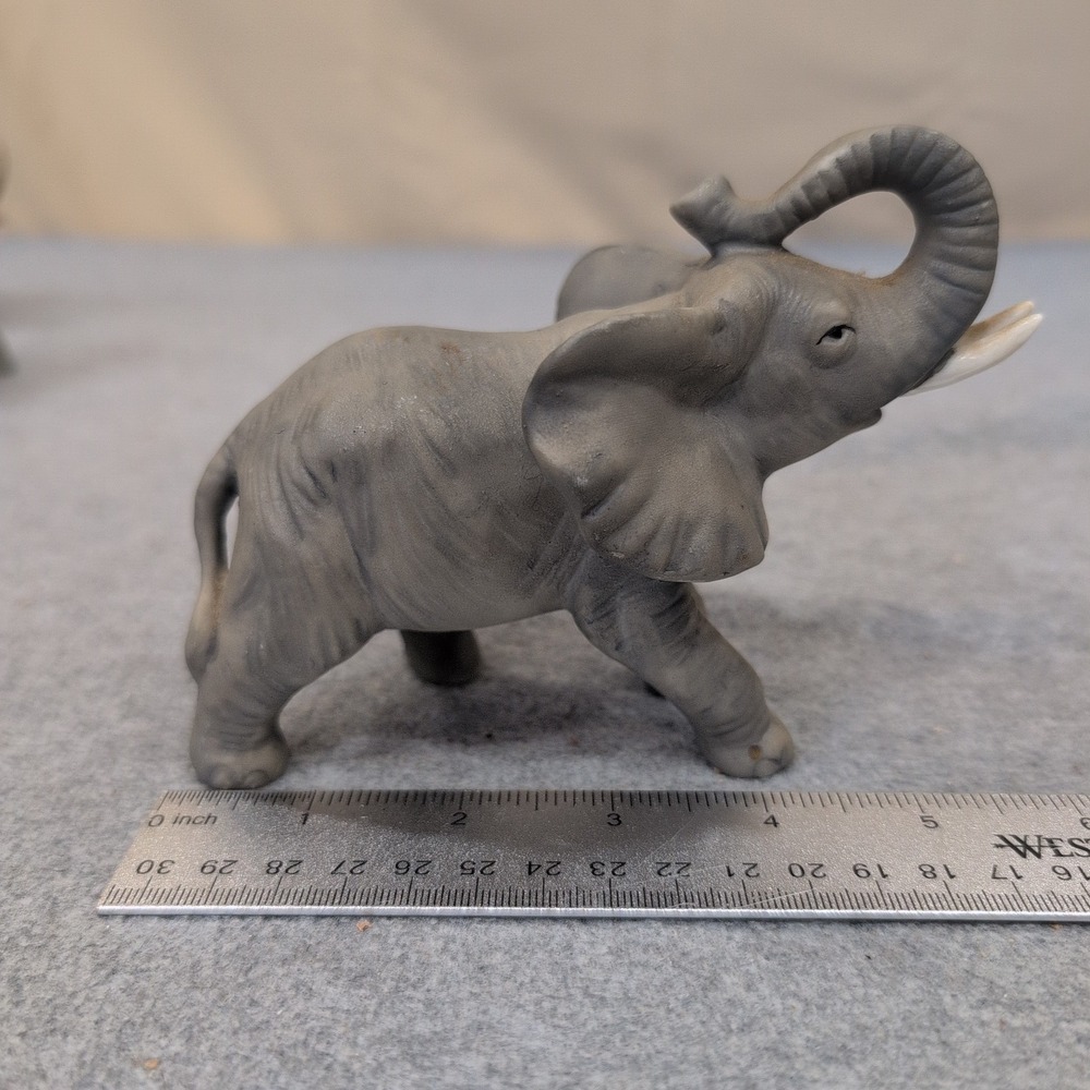 Vintage Matte Gray Ceramic Elephant Figurine Raised Trunk Made in Taiwan - Picture 3 of 4